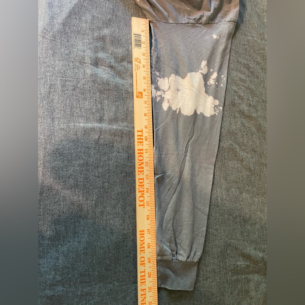 Friends Logo Bleach Tie-Dye Sweatshirt Size M - Picture 7 of 7